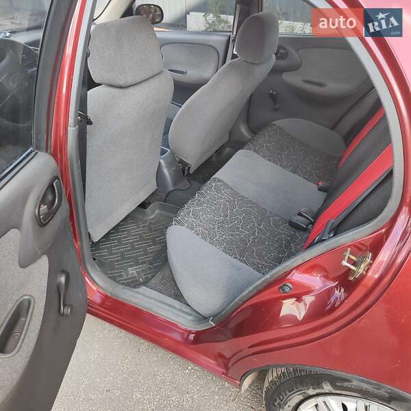 Седан Daewoo Sens 2004 в Харькове