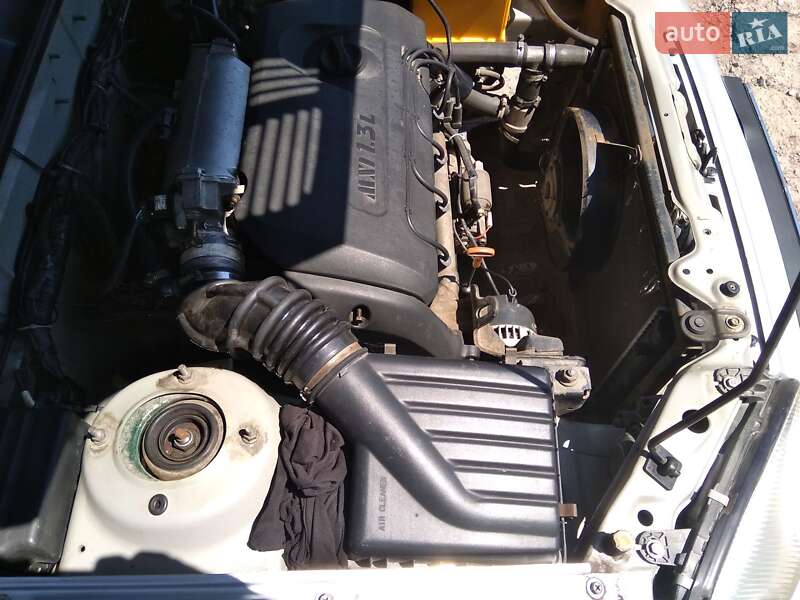 Седан Daewoo Sens 2004 в Запоріжжі