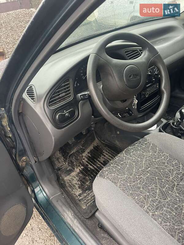 Седан Daewoo Sens 2005 в Чорткові