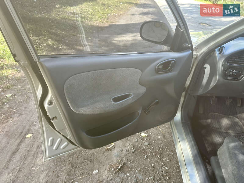 Седан Daewoo Sens 2005 в Днепре