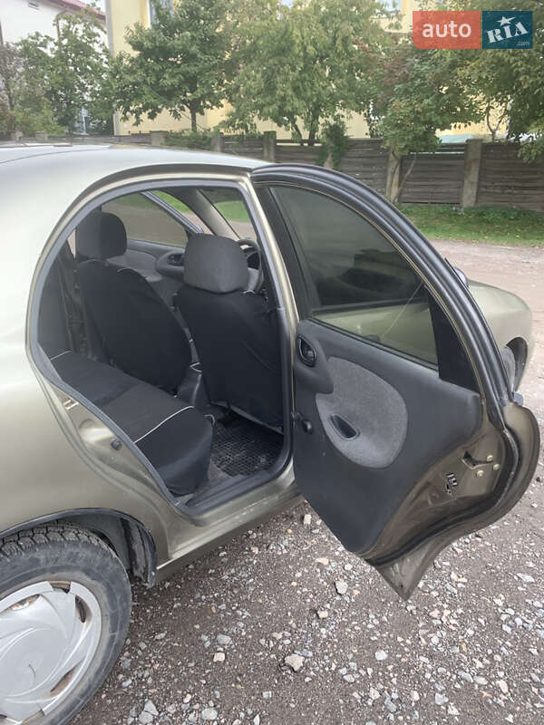 Седан Daewoo Sens 2005 в Львове