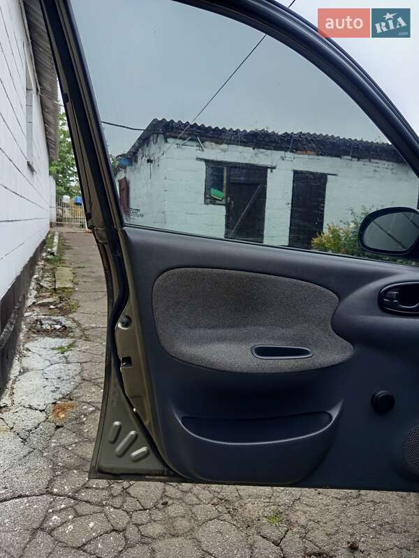 Седан Daewoo Sens 2005 в Днепре