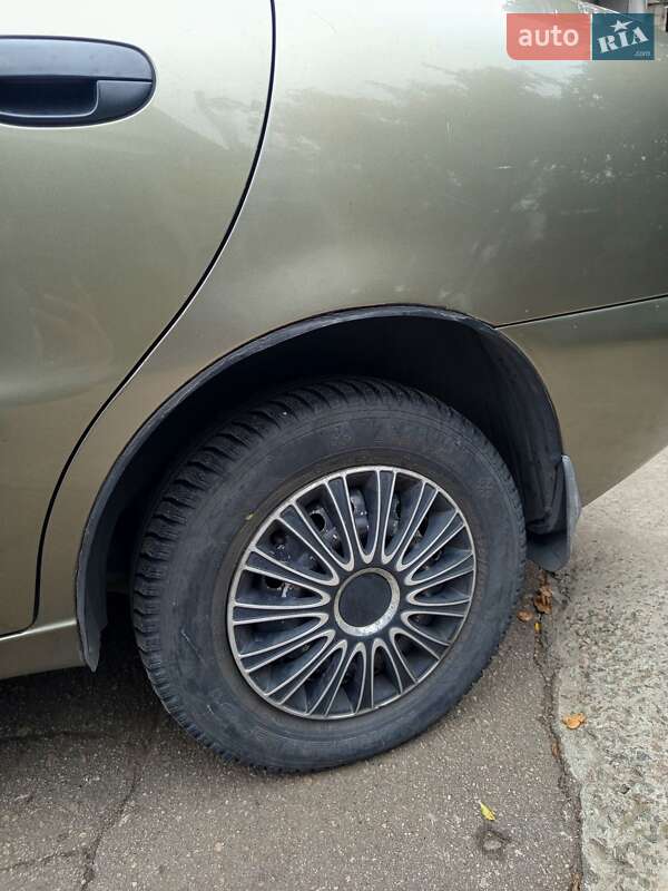 Седан Daewoo Sens 2005 в Днепре