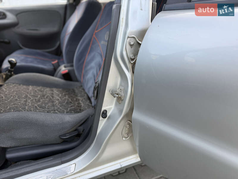 Седан Daewoo Sens 2005 в Звягеле