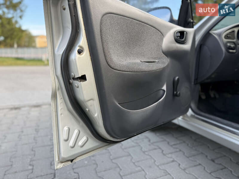Седан Daewoo Sens 2005 в Звягеле