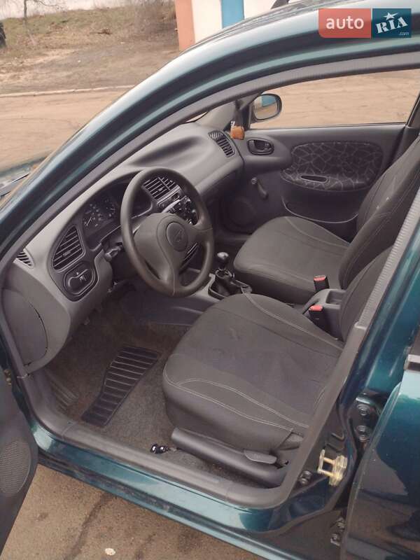Седан Daewoo Sens 2003 в Городні