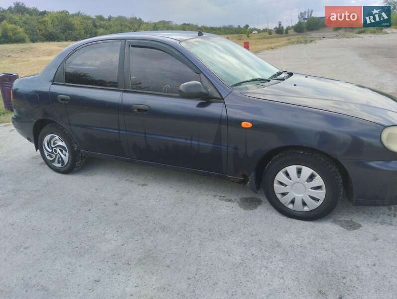 Седан Daewoo Sens 2005 в Новониколаевке