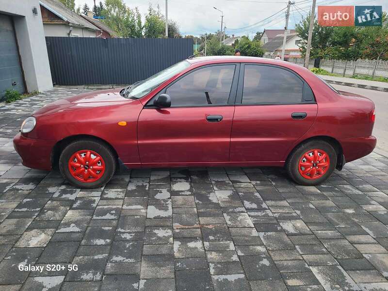 Седан Daewoo Sens 2005 в Острозі