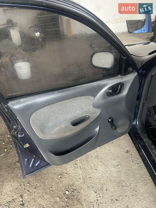 Седан Daewoo Sens 2004 в Лановцах