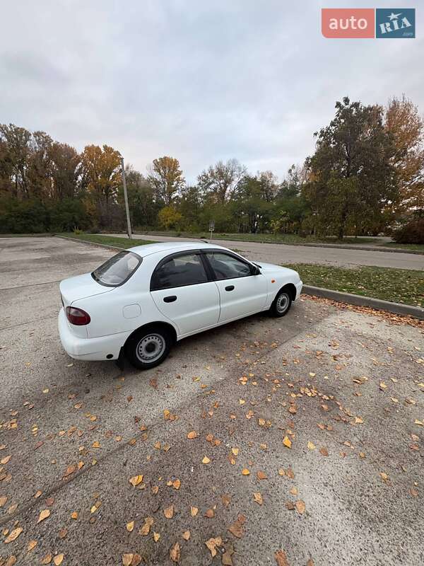 Седан Daewoo Sens 2004 в Каневе
