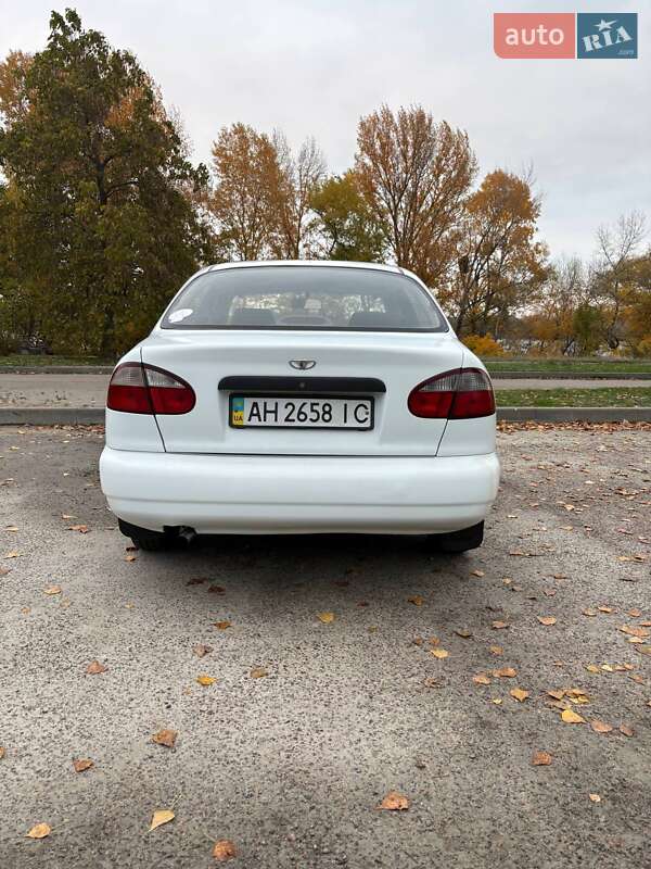 Седан Daewoo Sens 2004 в Каневе