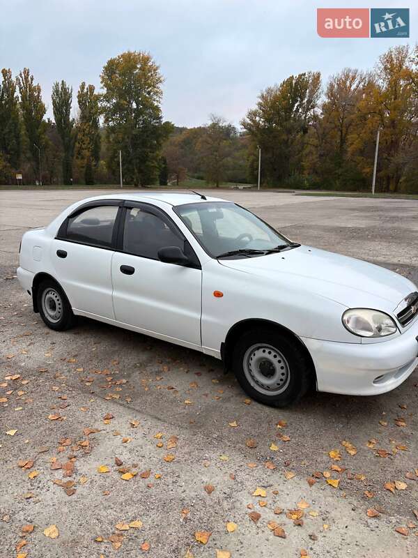 Седан Daewoo Sens 2004 в Каневе