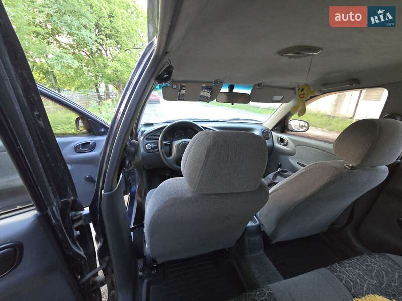 Седан Daewoo Sens 2008 в Львове