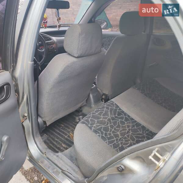 Седан Daewoo Sens 2002 в Кагарлыке