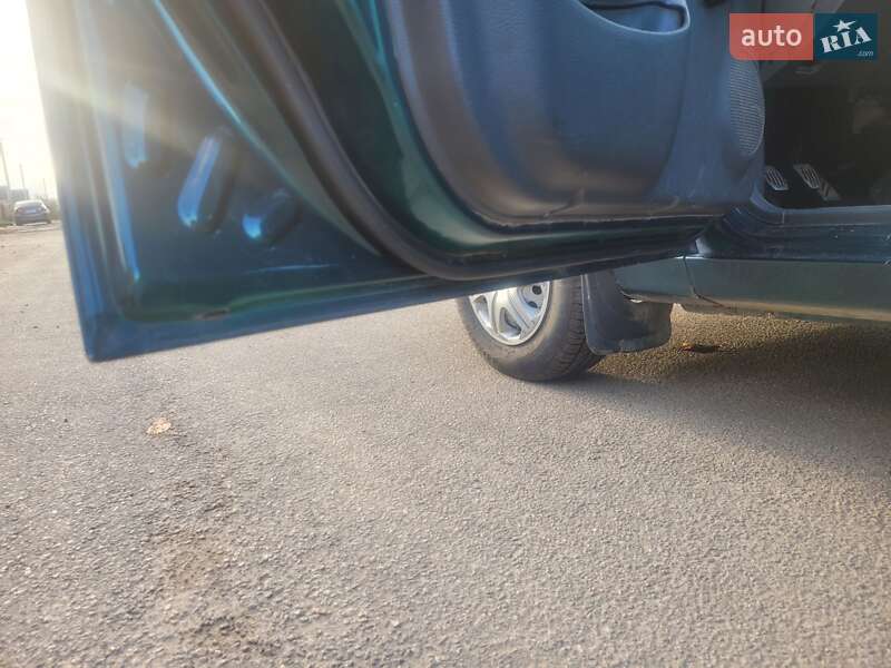 Седан Daewoo Sens 2004 в Каменском