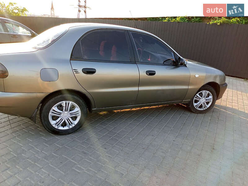 Седан Daewoo Sens 2004 в Одесі
