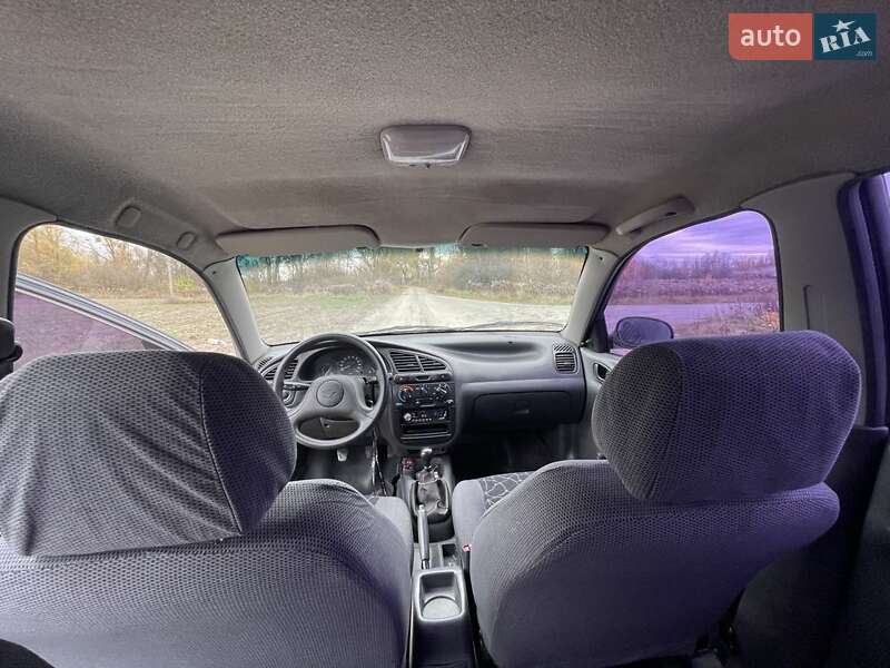 Седан Daewoo Sens 2002 в Малині