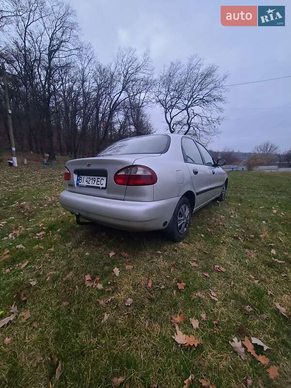 Седан Daewoo Sens 2004 в Гадяче