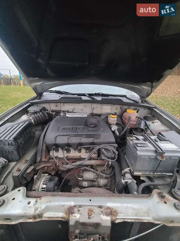 Седан Daewoo Sens 2004 в Гадяче