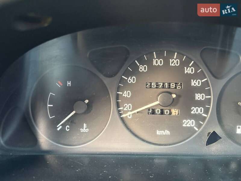 Седан Daewoo Sens 2003 в Теофиполе