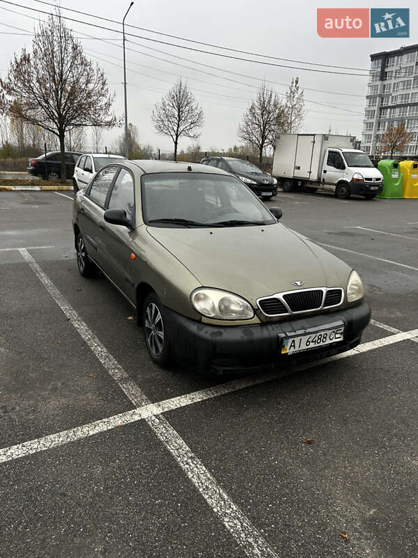 Седан Daewoo Sens 2004 в Бучі