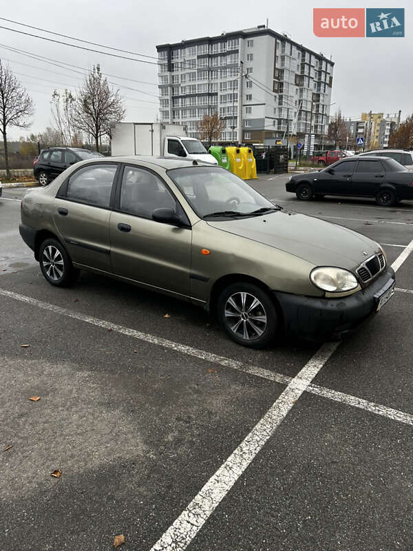 Седан Daewoo Sens 2004 в Бучі