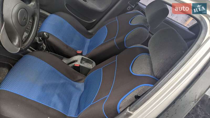 Седан Daewoo Sens 2004 в Радивиліві