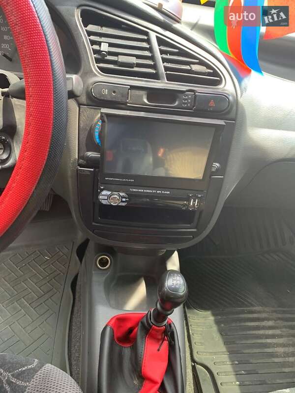 Седан Daewoo Sens 2004 в Запорожье