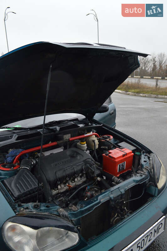 Седан Daewoo Sens 2002 в Корсуне-Шевченковском