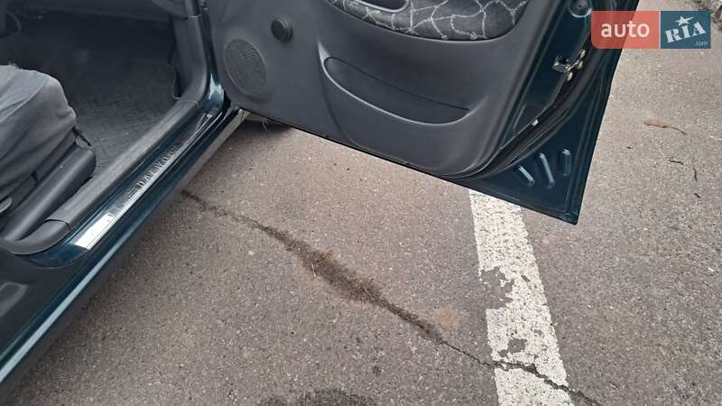 Седан Daewoo Sens 2002 в Харкові