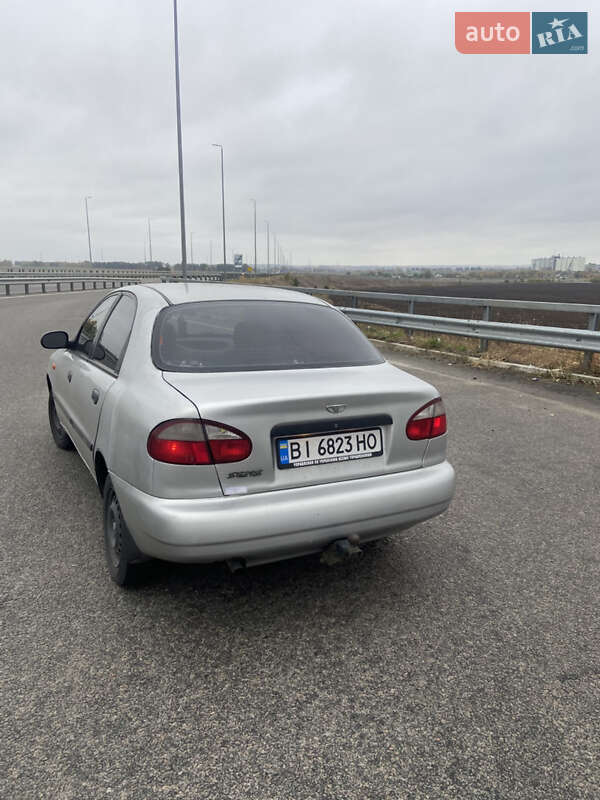 Седан Daewoo Sens 2004 в Горишних Плавнях