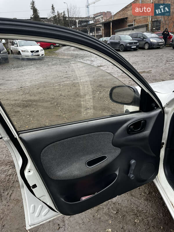 Седан Daewoo Sens 2004 в Хмельницком