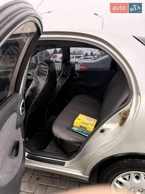 Седан Daewoo Sens 2004 в Днепре