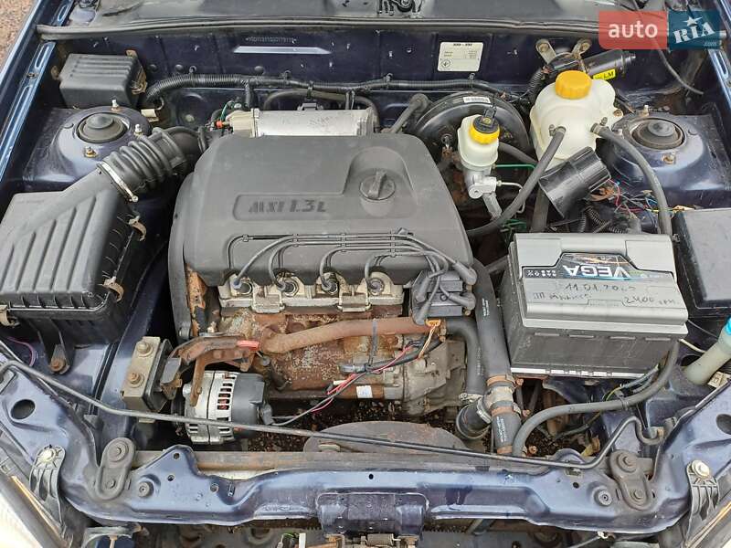 Седан Daewoo Sens 2003 в Яготине