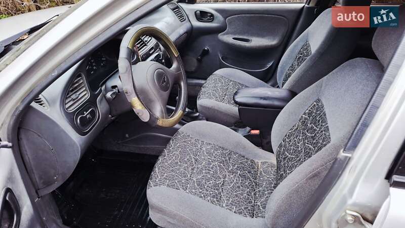 Седан Daewoo Sens 2004 в Каменец-Подольском