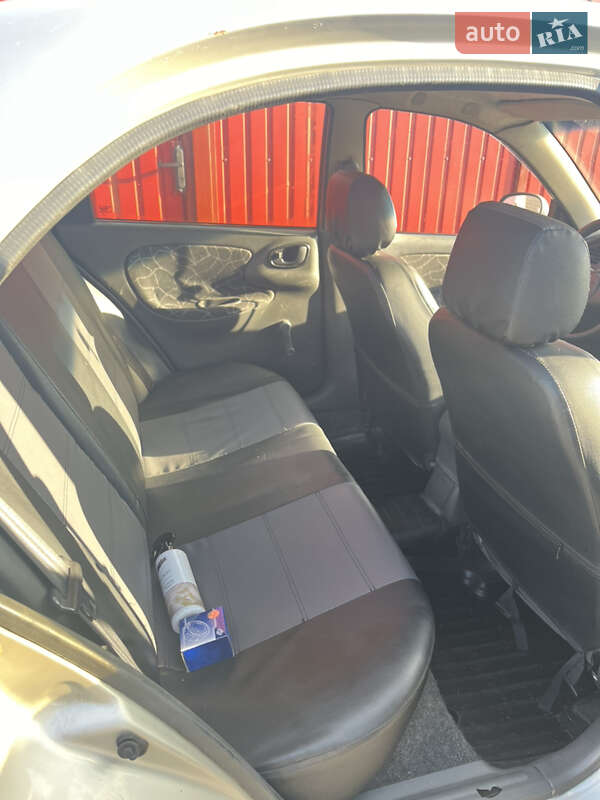 Седан Daewoo Sens 2004 в Броварах