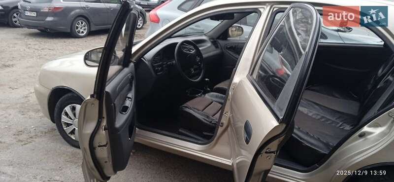 Седан Daewoo Sens 2013 в Киеве