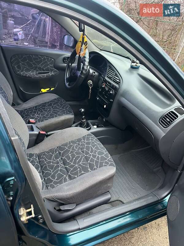 Седан Daewoo Sens 2002 в Каменском