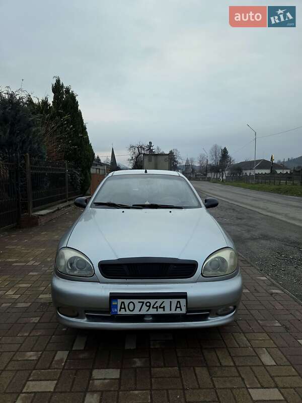 Седан Daewoo Sens 2005 в Иршаве