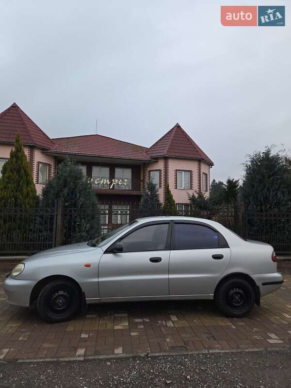 Седан Daewoo Sens 2005 в Иршаве