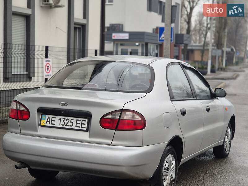 Седан Daewoo Sens 2004 в Днепре