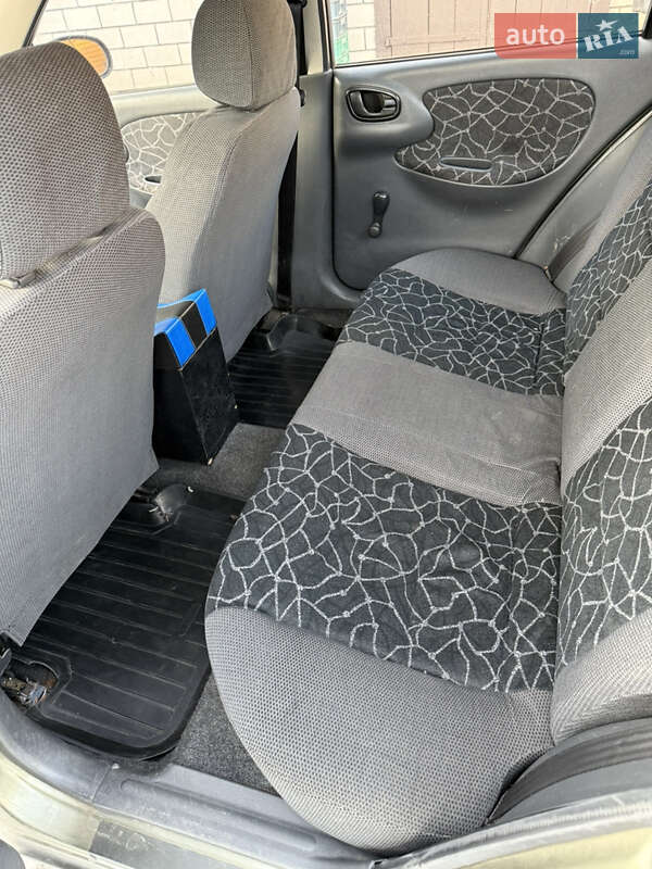 Седан Daewoo Sens 2004 в Березному