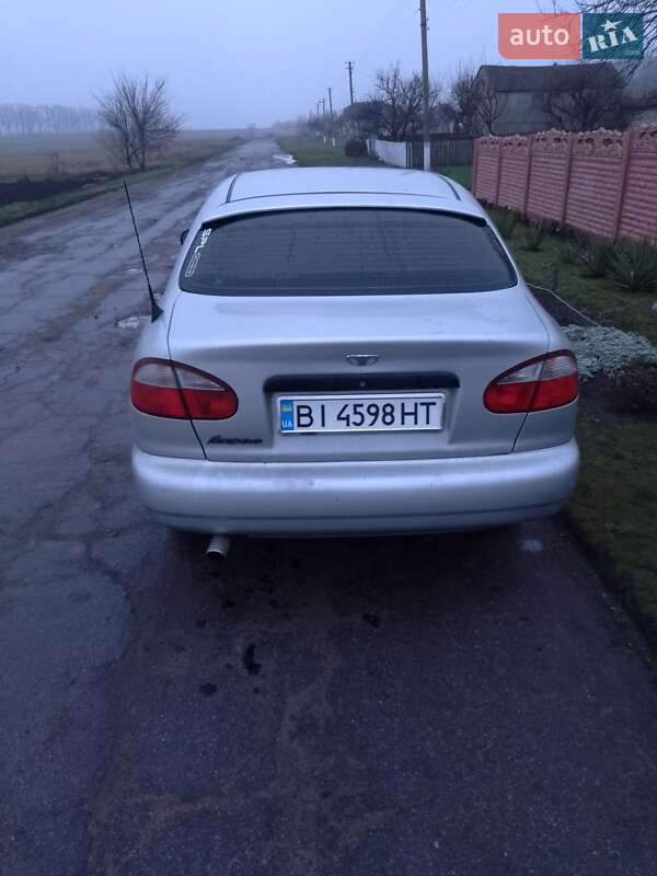 Седан Daewoo Sens 2002 в Нових Санжарах