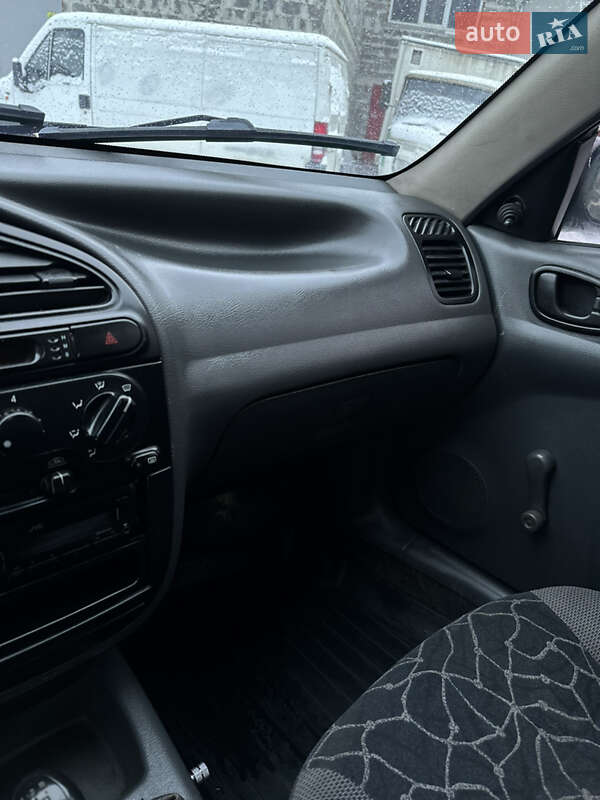 Седан Daewoo Sens 2003 в Івано-Франківську