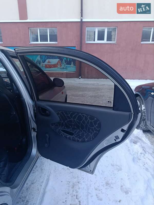 Седан Daewoo Sens 2003 в Умани