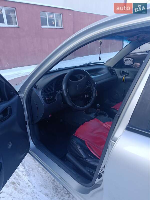 Седан Daewoo Sens 2003 в Умани