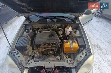 Седан Daewoo Sens 2003 в Умані