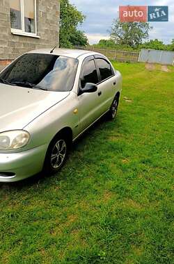 Седан Daewoo Sens 2004 в Львові