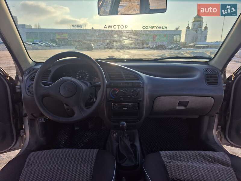 Седан Daewoo Sens 2004 в Запорожье