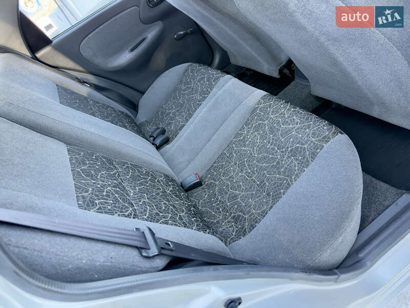 Седан Daewoo Sens 2004 в Могилев-Подольске